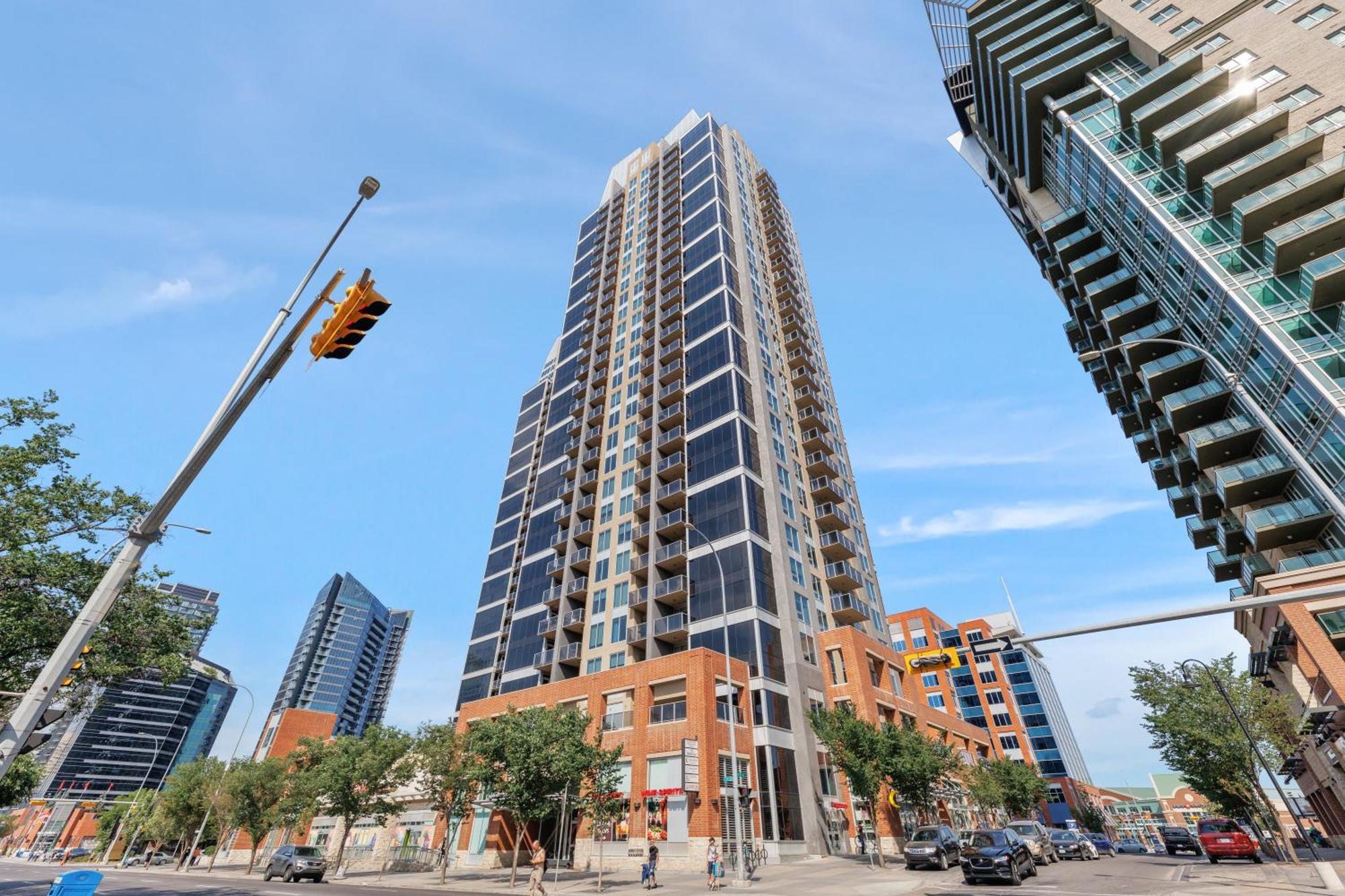 Heart Of Downtown Calgary Spacious Luxury Condo With Stunning Views And Premium Amenities Bagian luar foto