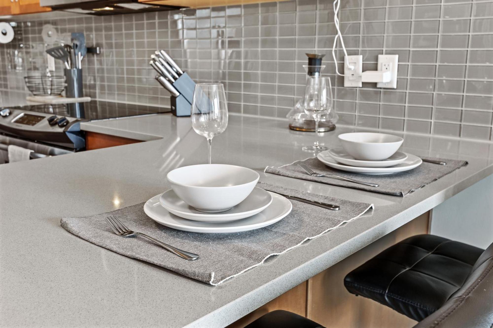 Heart Of Downtown Calgary Spacious Luxury Condo With Stunning Views And Premium Amenities Bagian luar foto